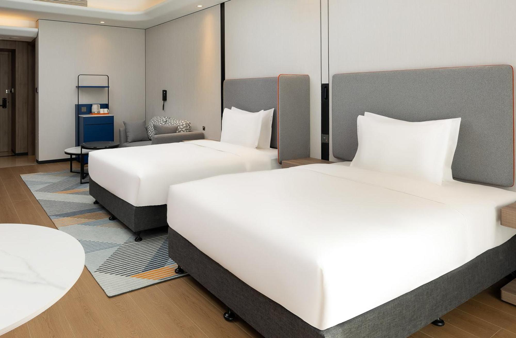 Express Conference Center By Ihg Khách sạn