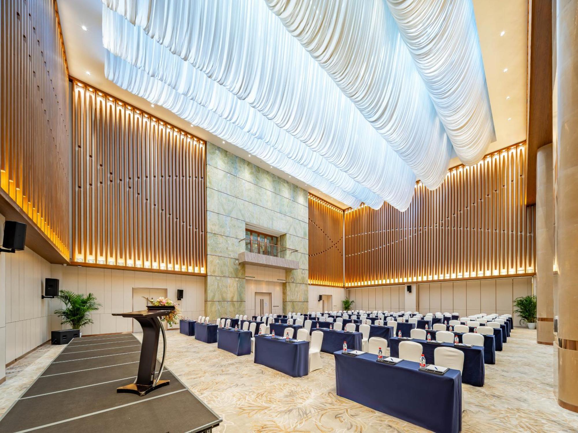 Khách sạn Express Conference Center By Ihg Bắc Kinh
