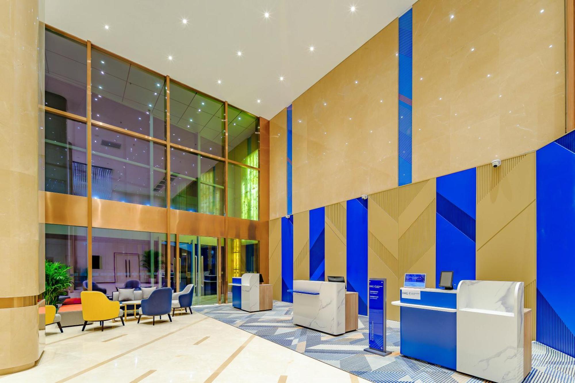 Khách sạn Express Conference Center By Ihg 4*